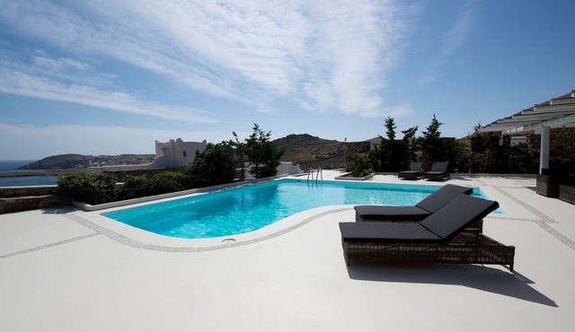Superior villa Divine/private pool, sea view