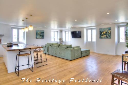 The Heritage Penthouse! Old City Centre
