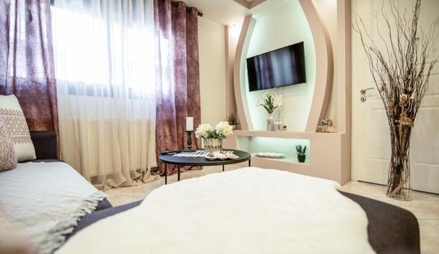 The Ivory - Luxury & Spacious Apartment in Egaleo-Athens