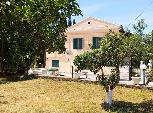 The Old Well, Spacious House in North Corfu