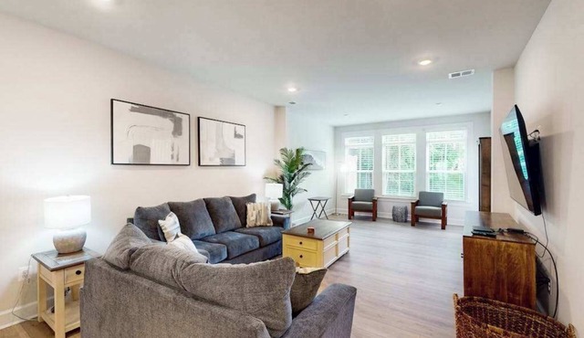The Peninsula spacious home w/community pool, hot tub, tennis courts in Millsboro