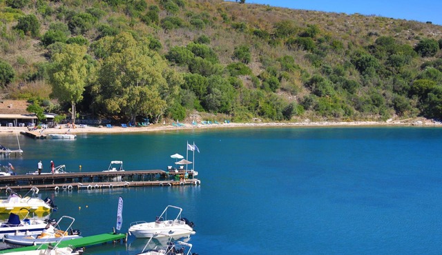 Theophilos 2 in Άγιος Στέφανος