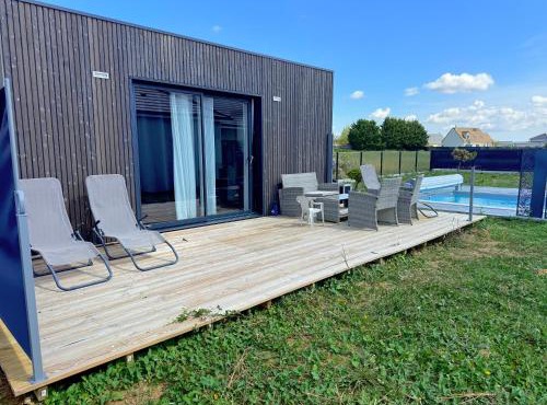 Tiny house - piscine et vélos in Vasselay