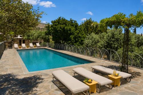Touchstone Villa - Private Pool, Mountain Views & Luxury Architecture