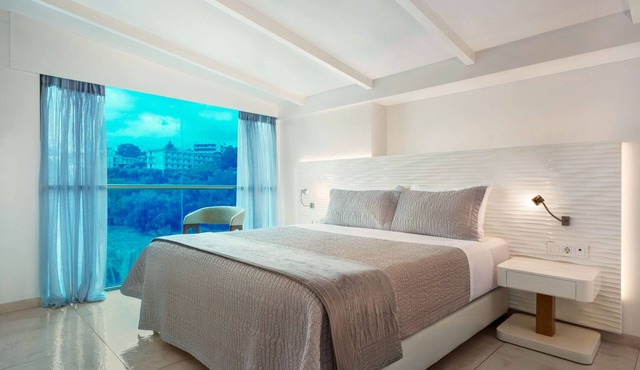TRYP by Wyndham Corfu Dassia