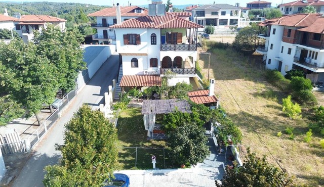 Vangel Garden in Agios Nikolaos