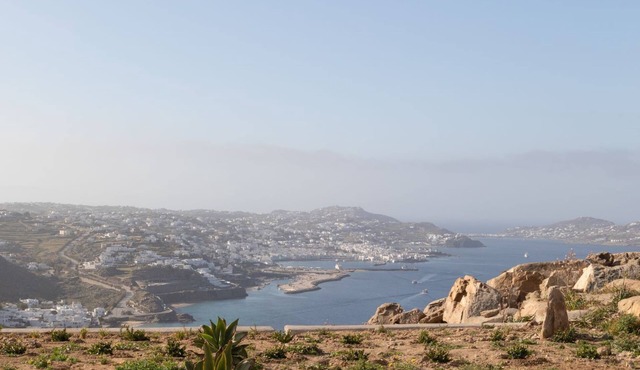 Villa Almi in Mykonos. Majestic, unforgettable, memories that will last forever.