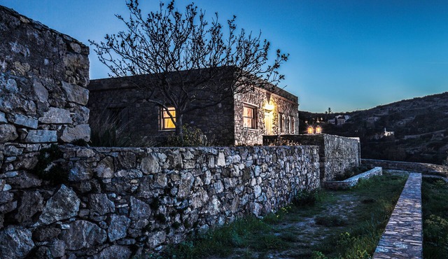 VILLA AVRA AVROFILITO SYROS HOUSES