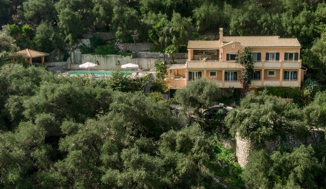 Villa Christina. Large Private Pool And Sea Views in kaminaki, North East Corfu