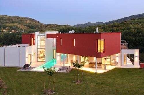 Villa d'exception à Saint Désirat avec piscine privée in Saint-Désirat