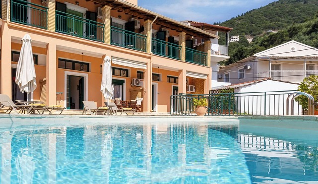 Villa Delphine by Tsiolis family ★ shared pool