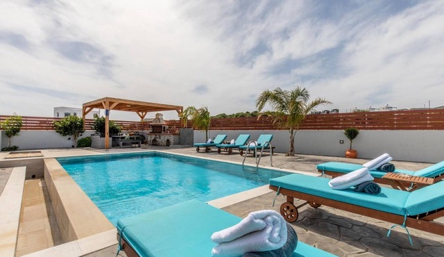 Villa 'Dorieus' with Private Pool
