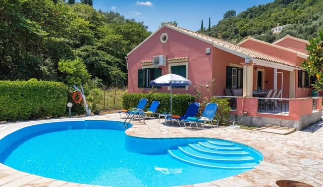 Villa Foula by Villa Plus