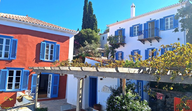 Villa Helios - House for 8/10 people in Hydra (Kiafa). Spectacular view.