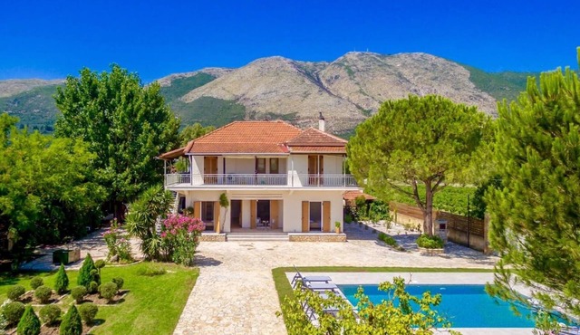 Villa in Armenoi with Private Pool & BBQ
