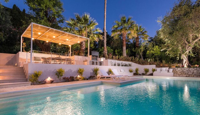 Villa Jacaranda Mauve
