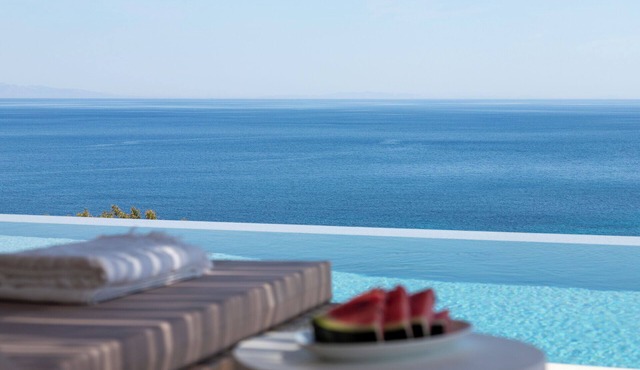 Villa Lefko a Cycladic escape in the heart of the Aegean