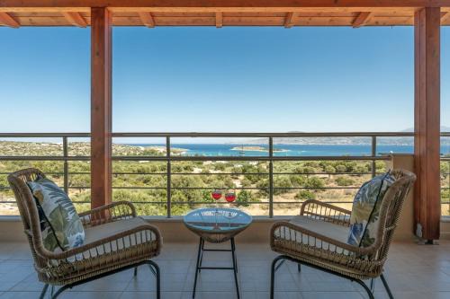 Villa Marathi with stunning ocean view