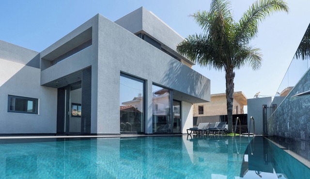 Villa Musafir with a private pool and jacuzzi
