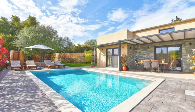 Villa Oras Contessa - Three Bedroom Villa, Sleeps 6