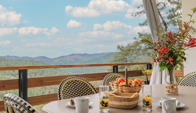 Villa "Panoramic View Cottage" with Private Pool, Terrace and Wi-Fi in Génolhac