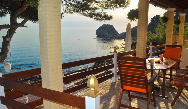 Villa Renata on Dechoumenes Beach - Agios Gordios, Corfu