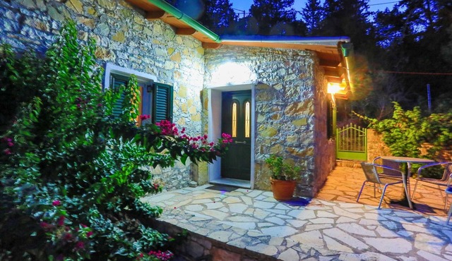 Villa Sevi in Loggos