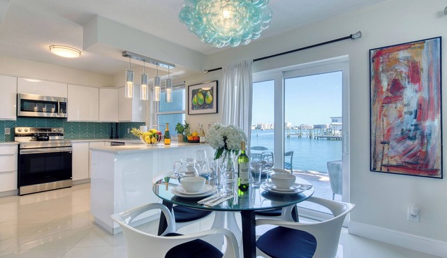 Waterfront Modern Chic #1 Clearwater Beach in Clearwater