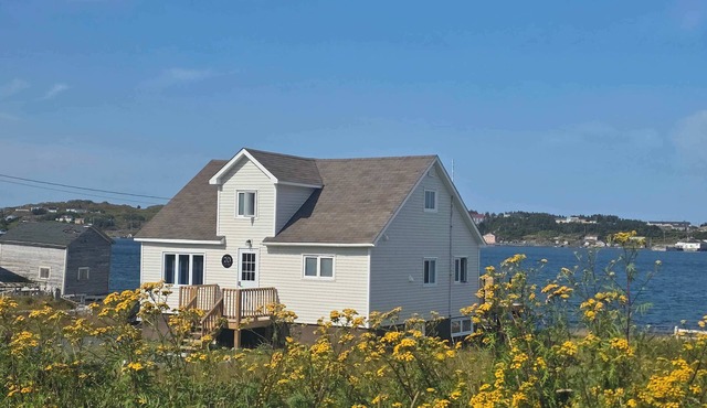 Whales & Trails Vacation Home in Twillingate