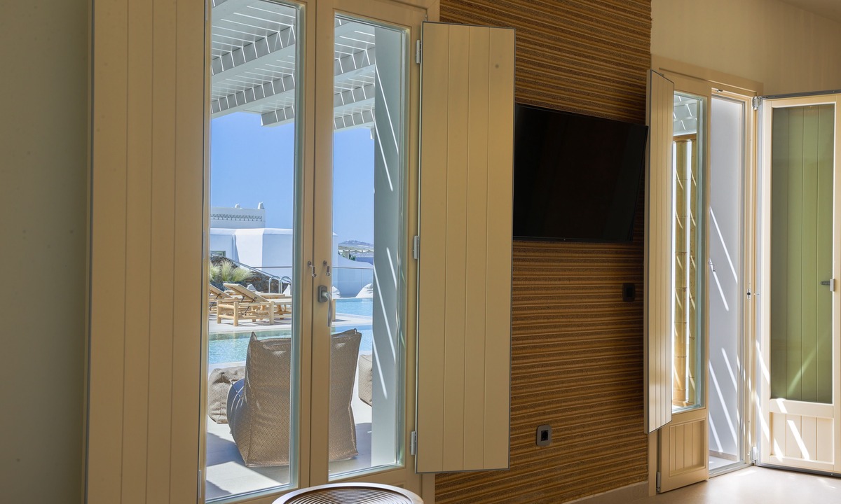Tourlos House | LIFE SUITES