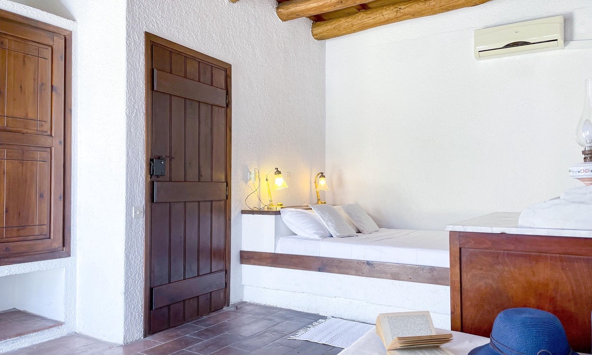 Old Hersonissos Apartment | Ilianthos Traditional Maisonette