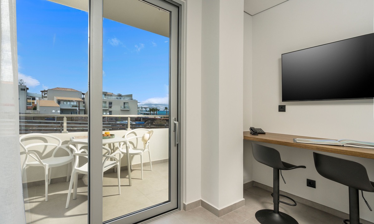 Agia Marina Hotel | Ostrakon Suites
