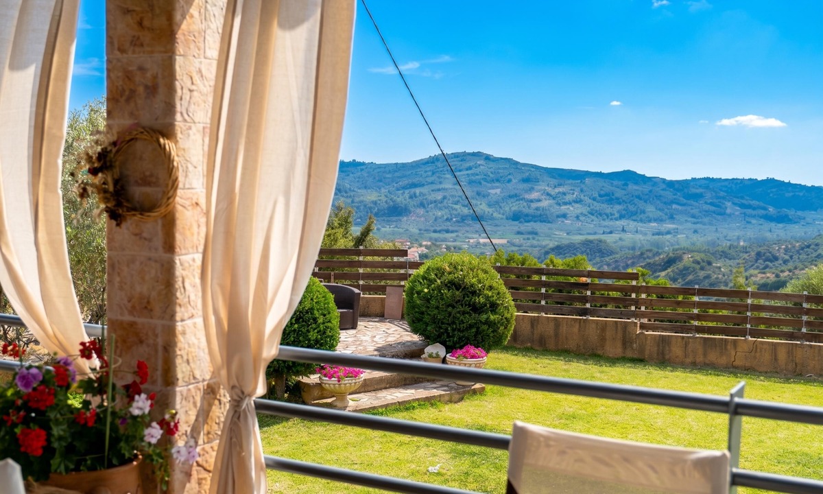 Archea Pissa House | The House Olympia