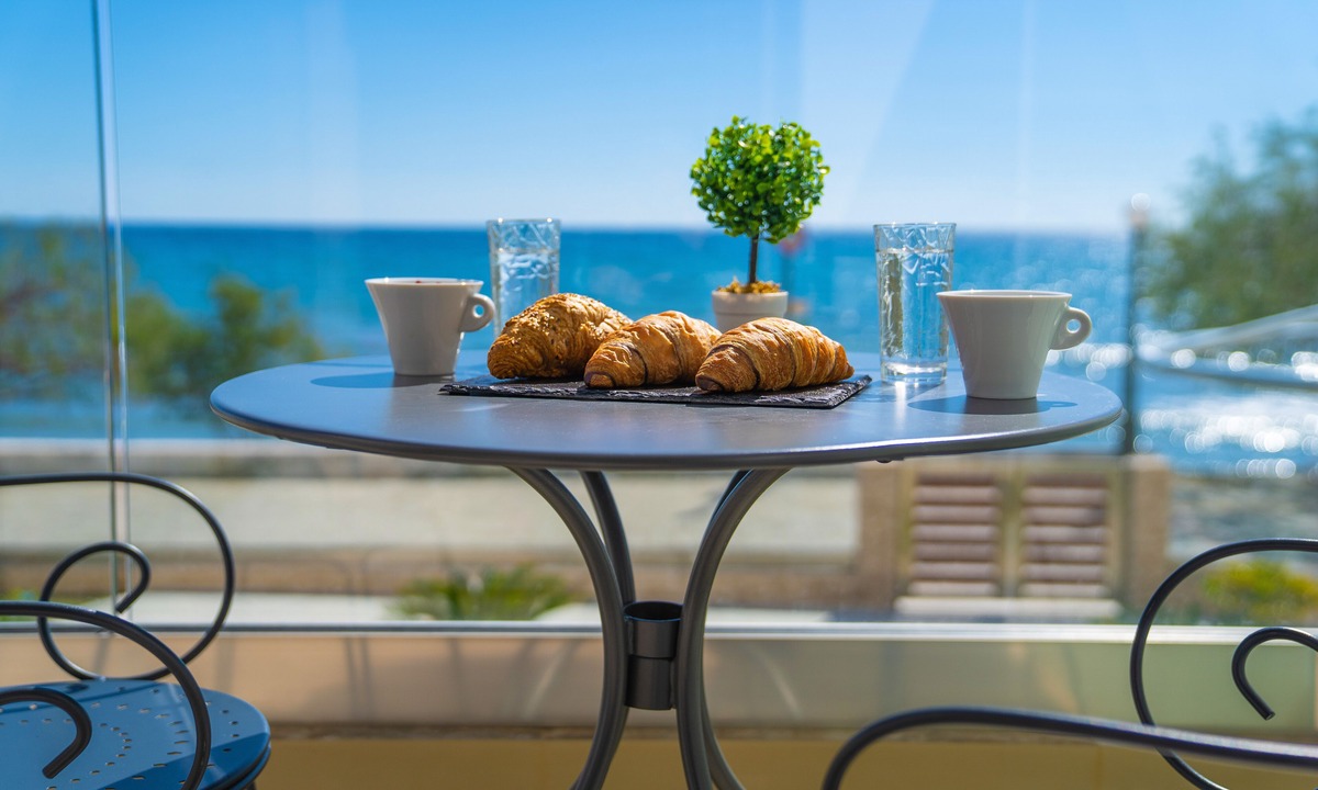 Pilalimata House | Elimia Suites & Studios