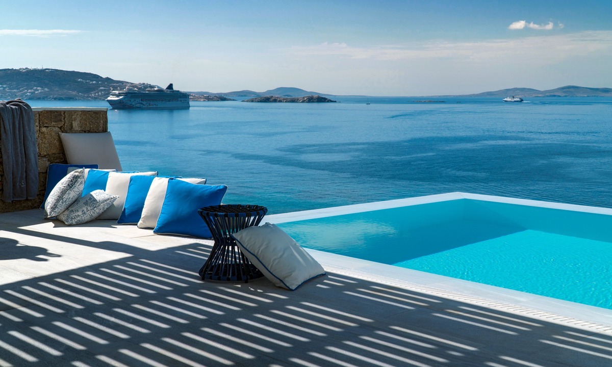 Tourlos Hotel | Mykonos Riviera Hotel & Spa a member of Small Luxury Hotels of the World