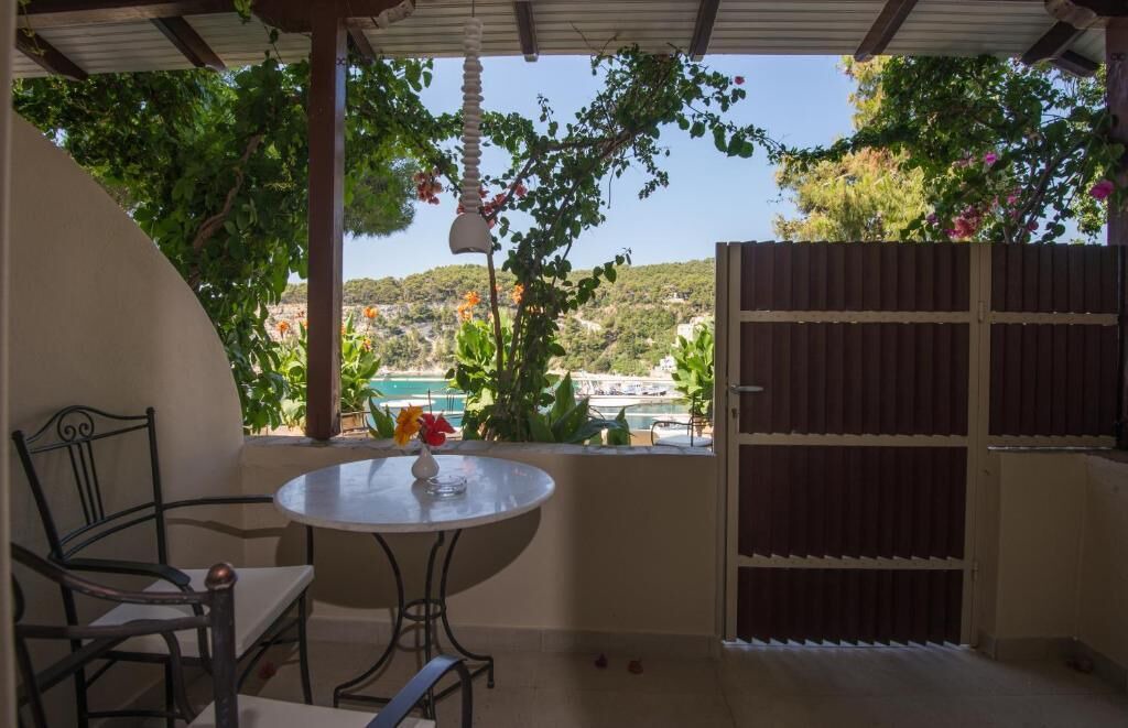 Patitiri Hotel | Liadromia Hotel