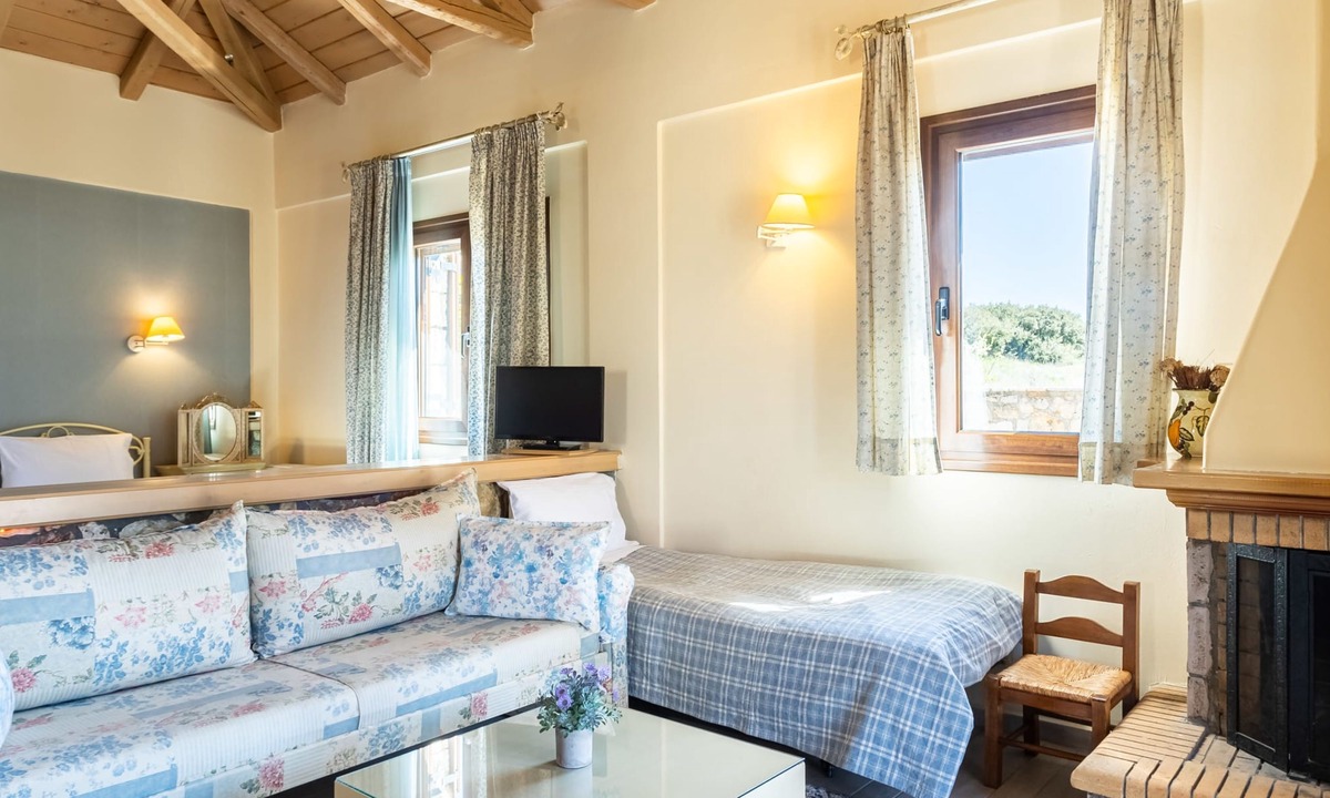 Kylini Apartment | Pleiades Jewel Maia - Corinthos Pool Bliss