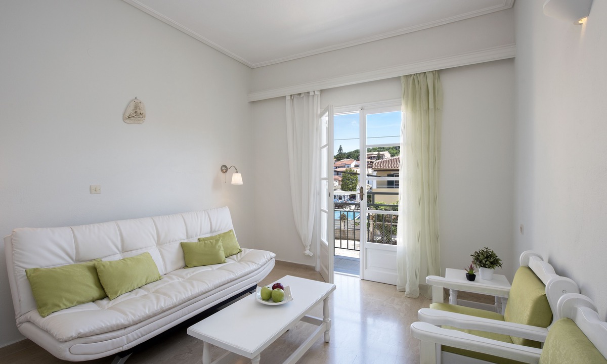 Kassiopi Apartment | The Orange Garden