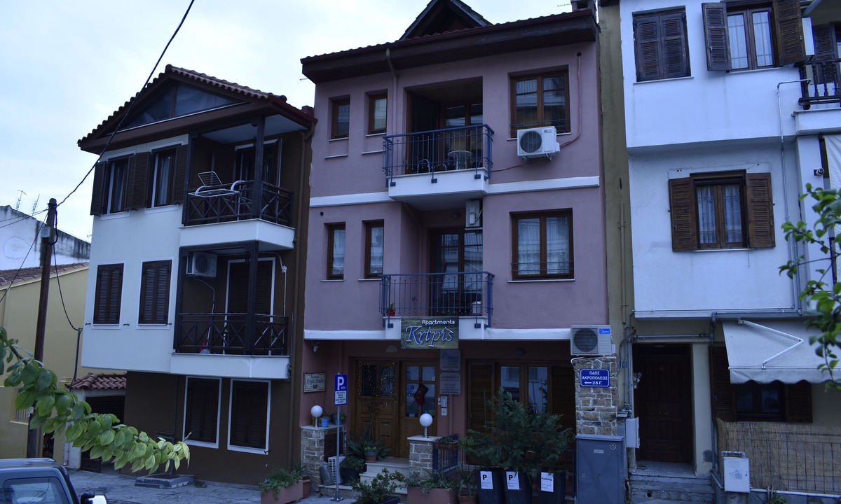 Old Town Apartment | Kripis Apartment No6, Thessaloniki, with separate room.