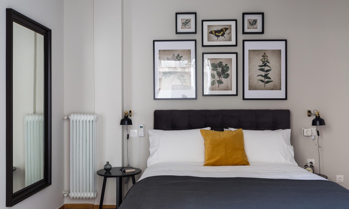 Plaka Apartment | Chic Flat in the Heart of Athens