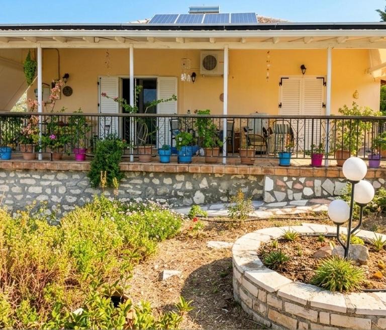 Mikros Gialos House | House for summer hollidays