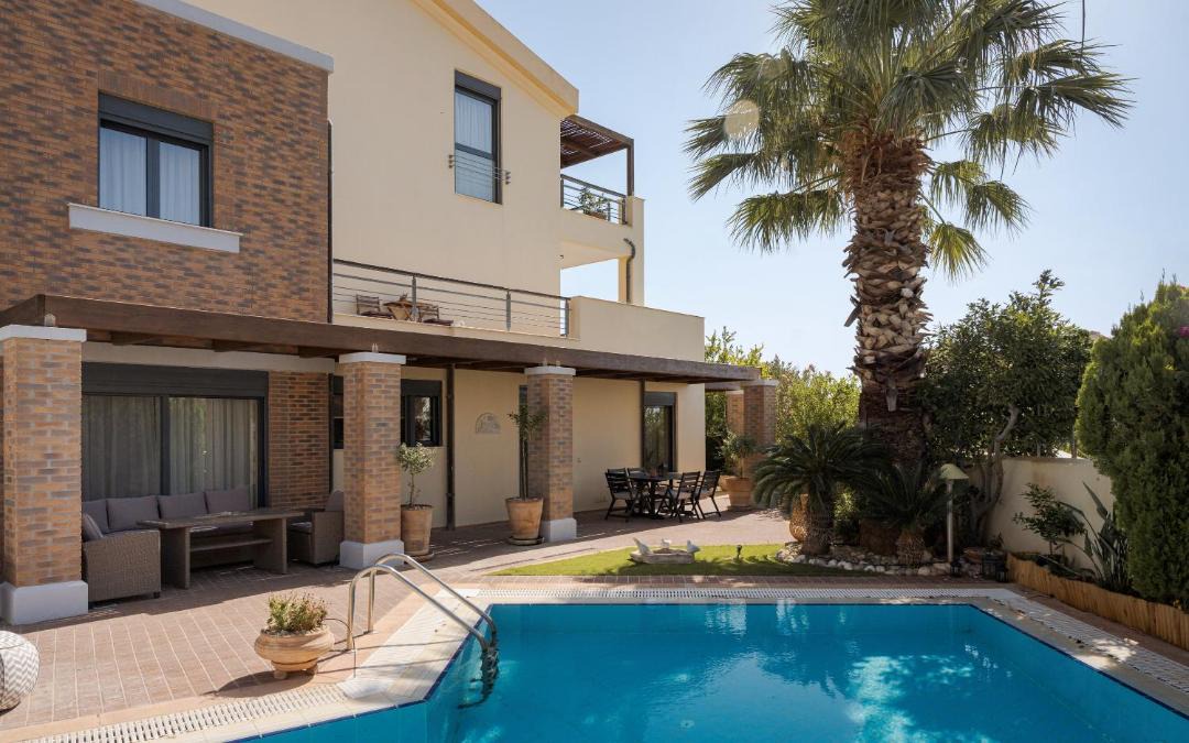 Palaia Fokaia Villa | Villa Liberta Athenian Riviera
