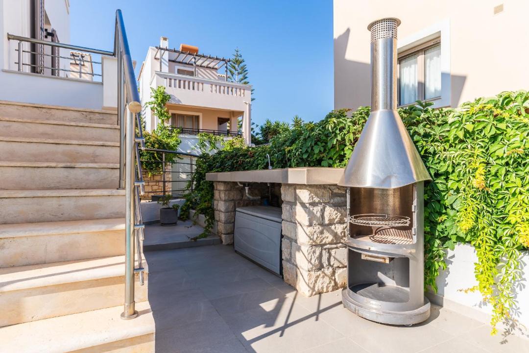Panormos Villa | Villa Gagra - Villa by the Sea with a Private Pool