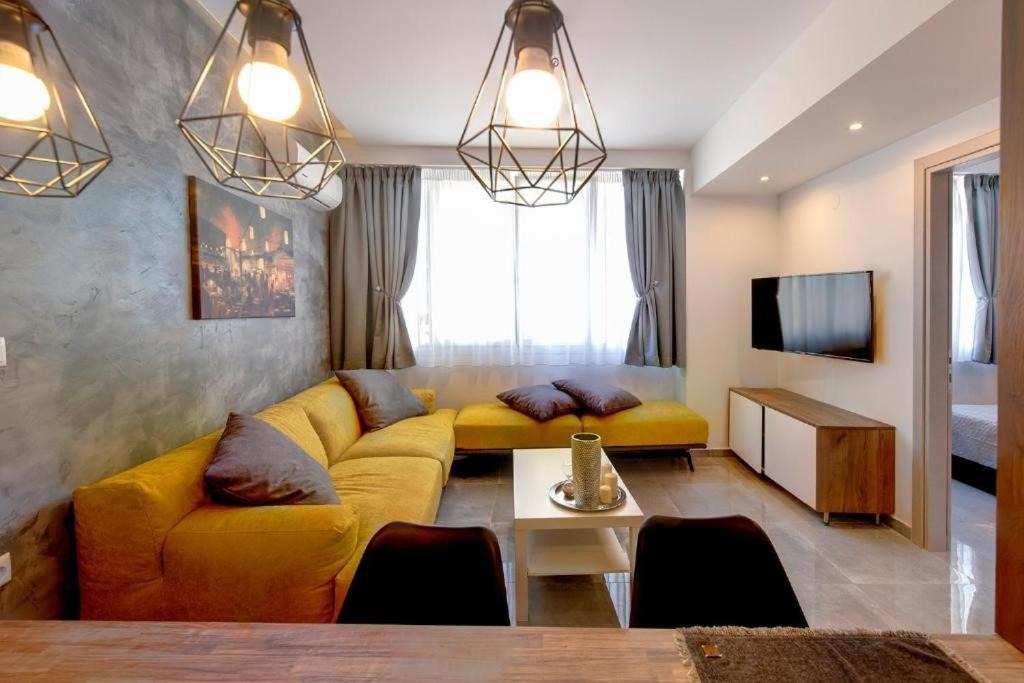 Thessaloniki City Centre Apartment | J Villaras