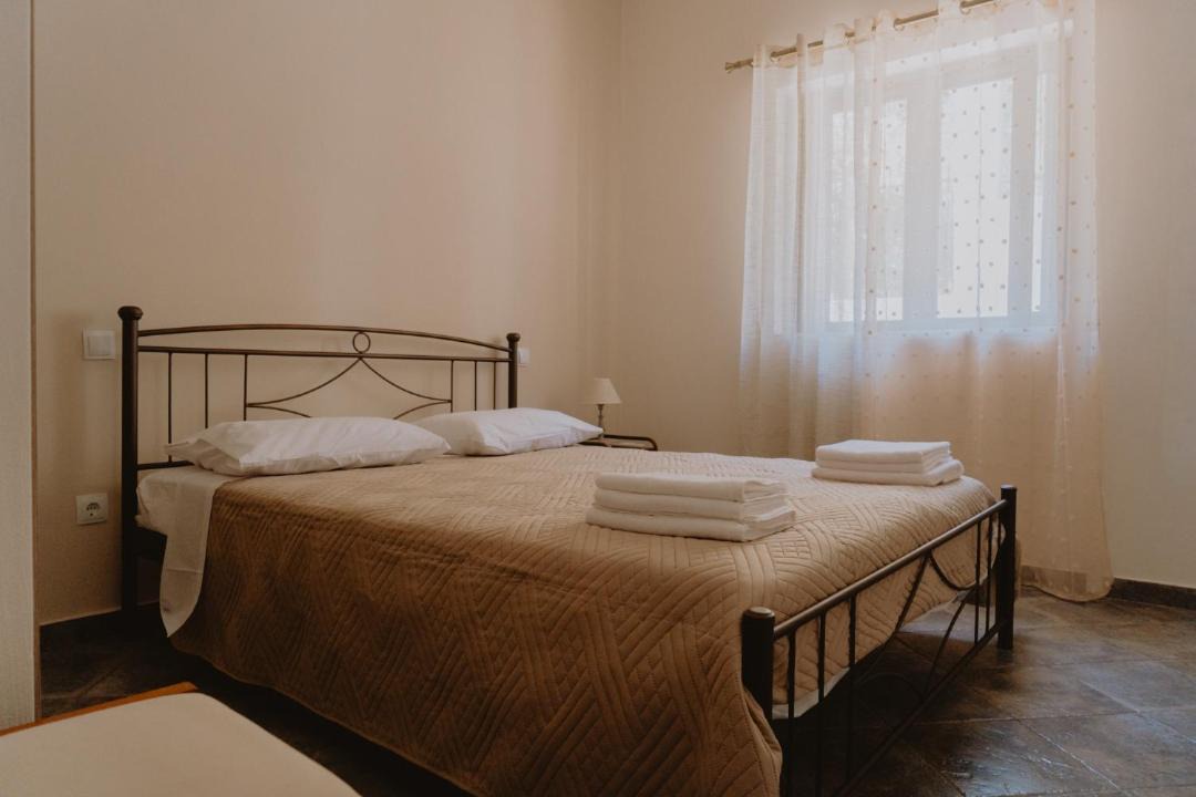 Paralia Porovitsis Apartment | Platanos View