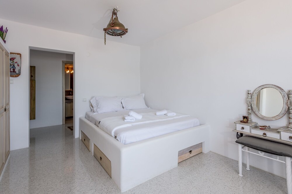 Photo of Bedroom in Apollonia