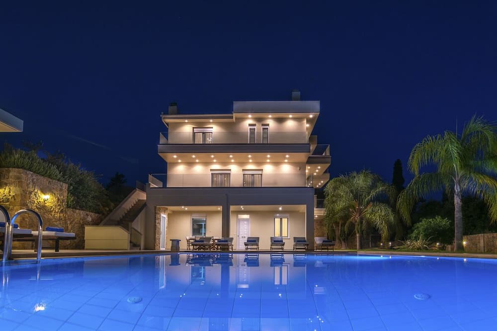 Photo of Outdoor in Souda