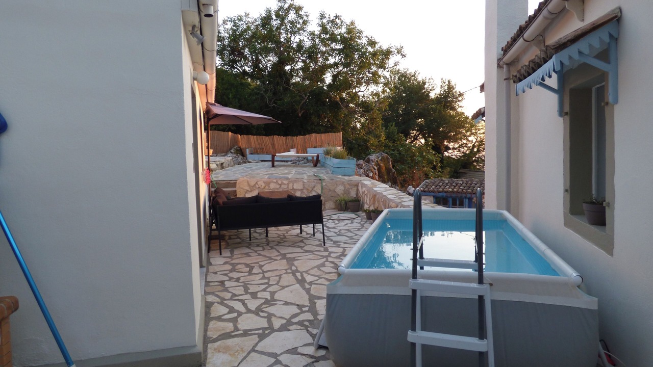 Photo of Patio Balcony in Petaleia