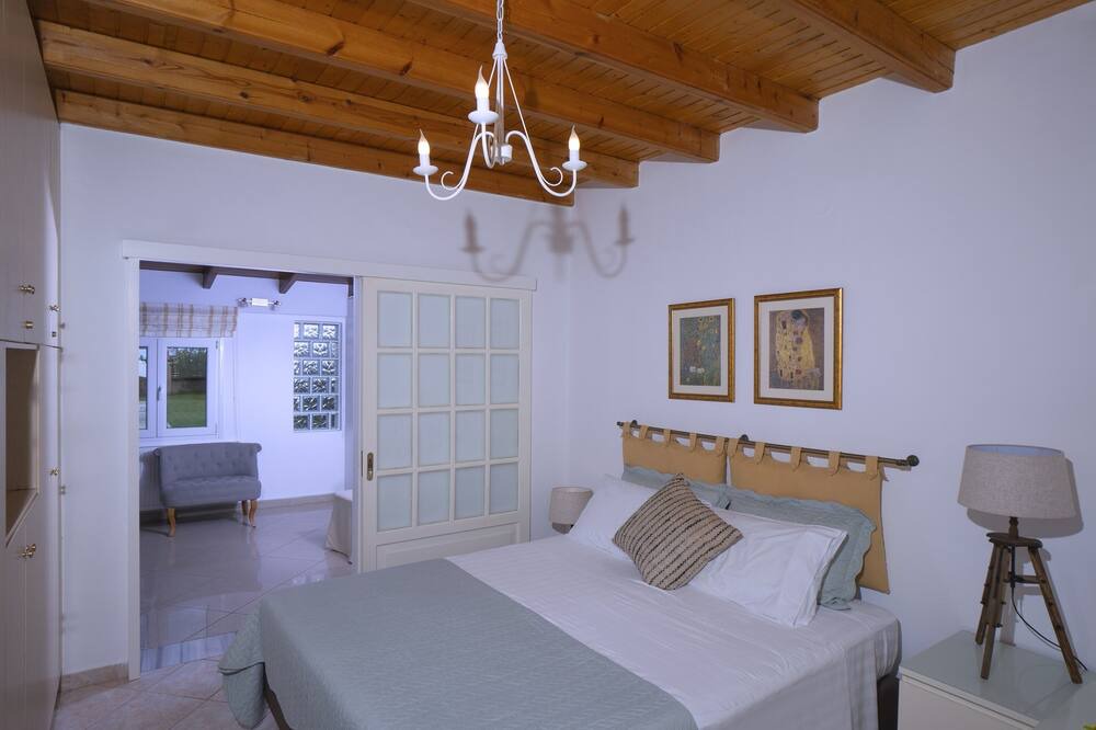 Photo of Bedroom in Almiros Beach