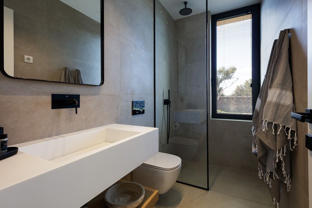 Photo of Bathroom in Akrotiri